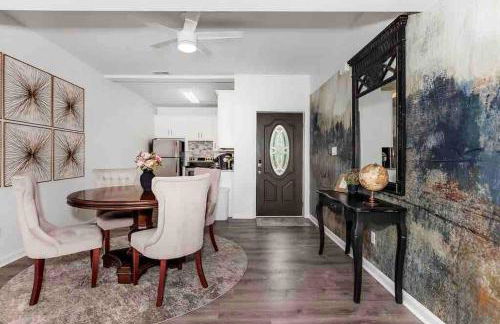 Private Suite in Upscale Neighborhood - Foto 7