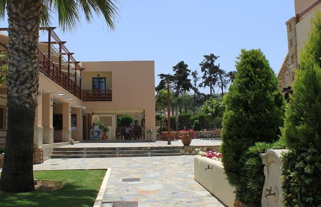 Omega Platanias - Foto 53