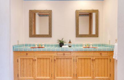 The Pond Estate by Avantstay Maximalist Designer Compound w/ 2 Casitas, Indoor + Outdoor Pools, Tennis Court, & Gorgeous Mountain Views 12k Sqft - Foto 107