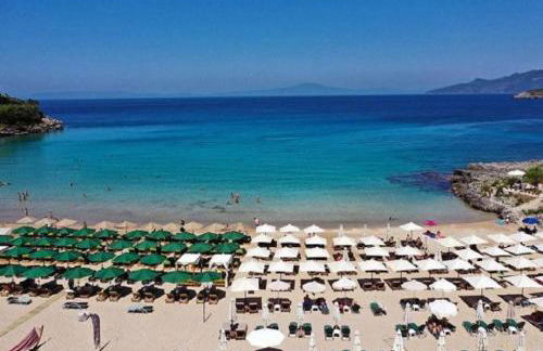 Mani Theasis - Foto 66