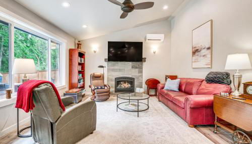 Freeland Retreat - Deck, Fire Pit and Beach Access! - Foto 4