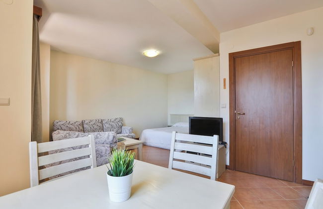 Pirin Golf & Country Club Apartment Complex - Photo 32