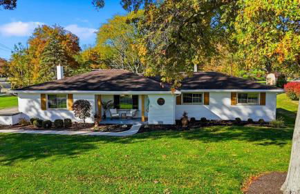 The Sleepy Tiki - game room, tiki lounge, firepit - Foto 17