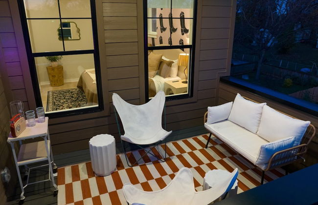 The Stage by Avantstay Chic 4bdr w Covered Balcony Modern Newly Built - Photo 36