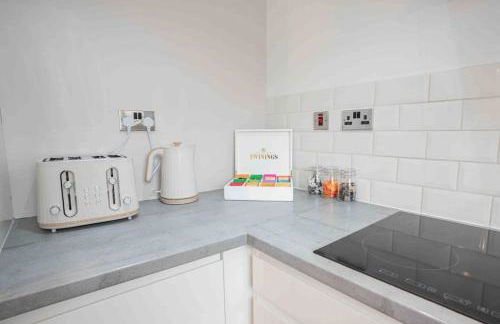 Modern 2BR Home, Central Location & Hi Speed Wi-Fi - Foto 8