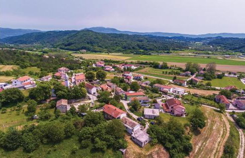 Lovely Apartment In Cerovlje With Wifi - Foto 30