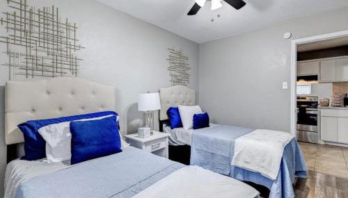 Charming 2BR in Central Lawton - Near Fort Sill - Photo 5