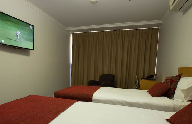 The Edge Apartment Hotel - Photo 3