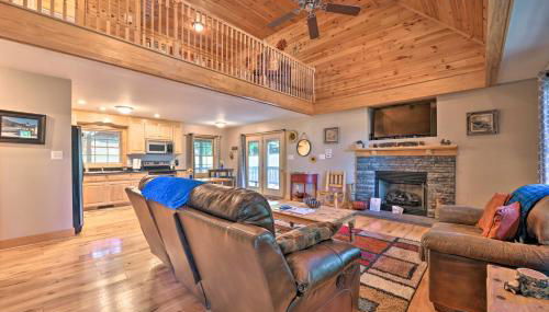 A Bit of Heaven Cabin Less Than 13 Miles from Boone! - Foto 2