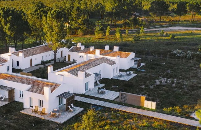 Craveiral Farmhouse by Belong - Photo 57