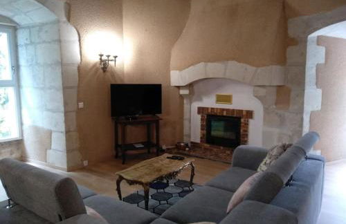 La tour du logis, gîte 4 * à 15 min du Futuroscope - Foto 37