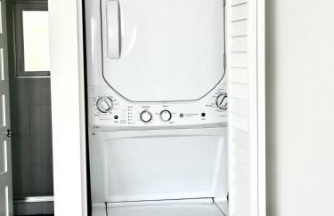 Penthouse Steps from Victoria Beach 180 degree ocean views - Foto 21