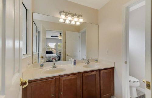 Large Pool Deck * All Rooms w/ Private Bathroom - Foto 21