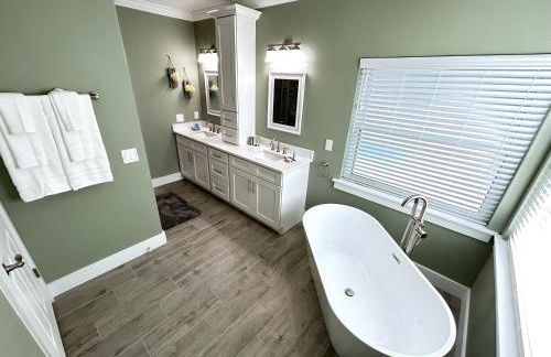 Brand NEW Modern Luxury wPrivate Pool Hot Tub BBQ Home Cinema 2 Miles to Disney - Foto 31