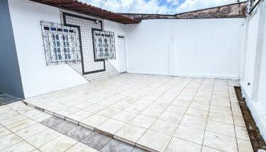 Casa de bairro tranquilo 1 a 10 pessoas com ótima localização e vigia de rua - Foto 3