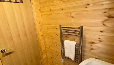 Isabels Cabin - Photo 3