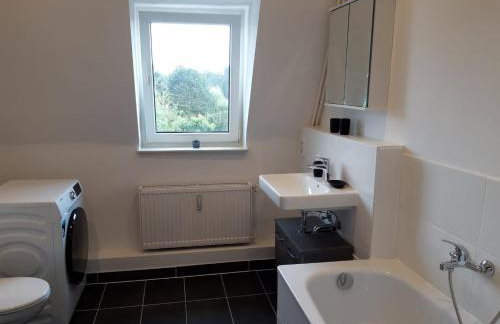 Seyfarthrooms - Crimmitschau 5 - zentrale Lage, 2 Schlafzimmer, voll ausgestattet - Photo 4