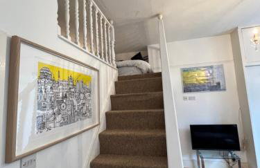 Mezzanine Studio Flat in Putney - Foto 4