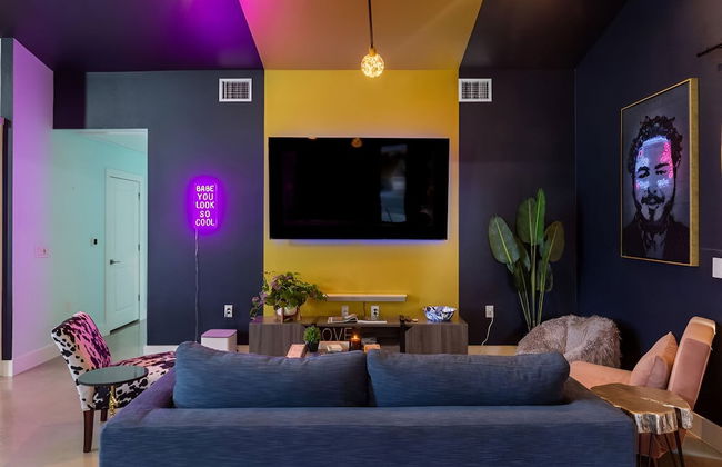 Heated Pool Haven w Hot Tub Downtown 3 mi - Photo 18