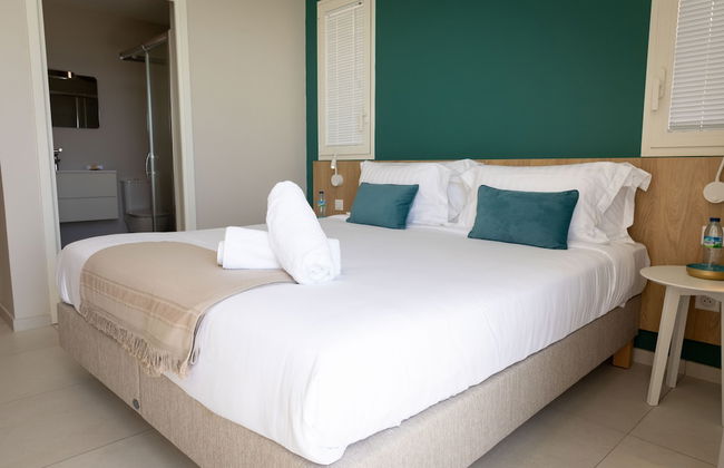 Eden Roc Villas - Photo 4