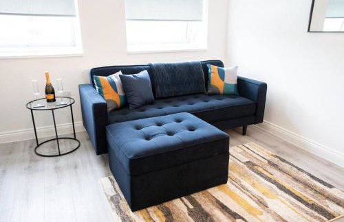 Luxury 1-Bed Flat - Free Parking - Photo 6