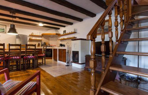 Captain's Villa with Swimming Pool - Photo 30