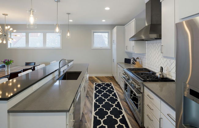 Lakefront Luxury - Foto 12