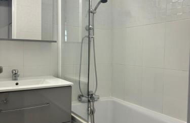 4 pers , 100m de la plage marina baie des anges French Riviera - Foto 42