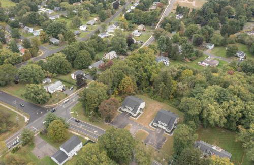 Spacious House with King Beds in Prime Location - Foto 42