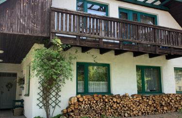 Nice Holiday Apartament in Masuria with the charm of an old-fashioned house with garden and with a smart wellness-bathroom - Foto 1