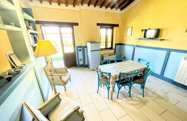 Apt 5 Aircon, Wifi, Infinity Pool, Jacuzzi, Gardens Incredible! Sleeps 4 - Photo 39