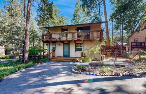 Walk to Golf and Restaurants Serene Twain Harte Gem - Photo 1