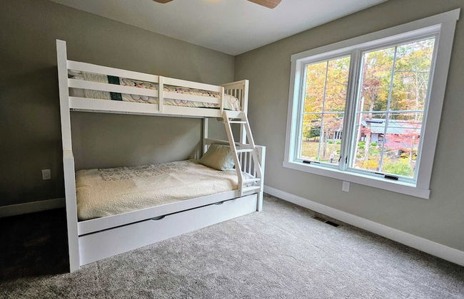 Lakeside Serenity by Avantstay Lakefront, Newly Built, Deck w/ Views! - Foto 35