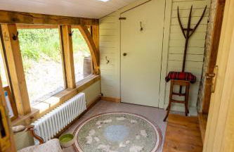 Idyllic countryside cabin with stream and lake - Foto 25