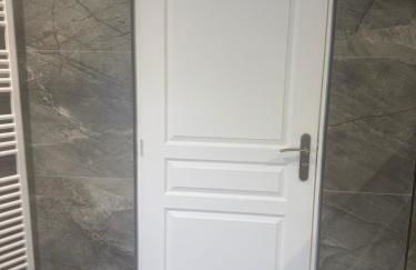 wihi-loges - Appartement type grand T2, calme, centre-ville de Nevers - Foto 4