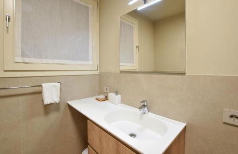 1 Bedroom Lovely Apartment In Premaor - Foto 19