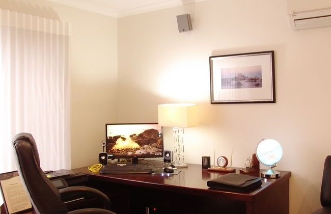 The Charles Robbins - Foto 12