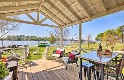 On-Site Lake Conroe Access - Updated Cabin Rental - Photo 1