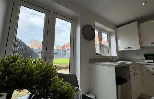 Bolehyde House, Sleeps 6, 3 Bedrooms, North Swindon location, Parking - Foto 14
