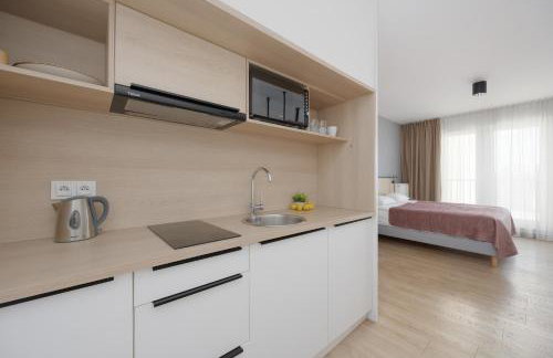 Bright Apartments with Air Conditioning, close to the Metro Station and PGE National by Noclegi Renters - Foto 29