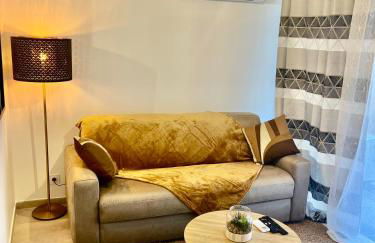 Appartement Cosy, Calme et Climatisé proche centre - Foto 10