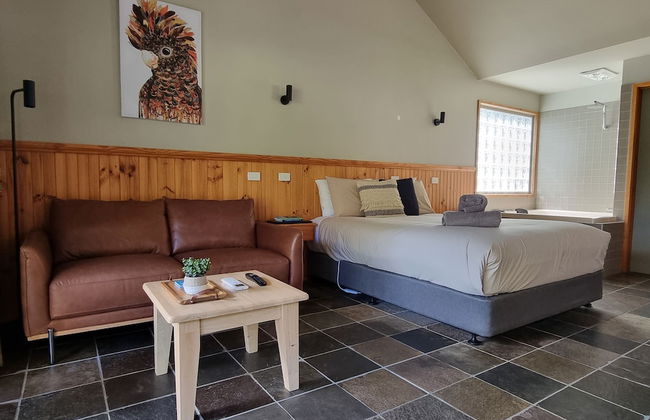 D'Altons Studios - Photo 8