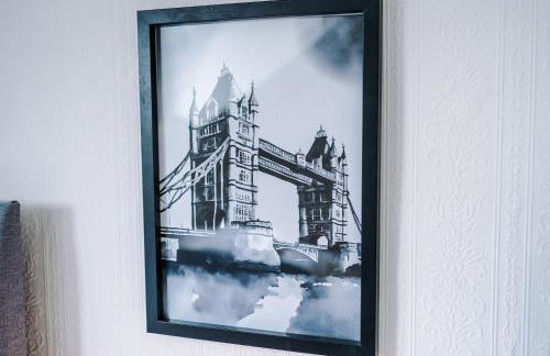 Spacious 5 bedroom house near Leeds City Centre sleeps 12 suits contractors with free parking - Foto 75