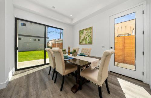 7 BR double house with parking and a backyard in LA - Foto 6