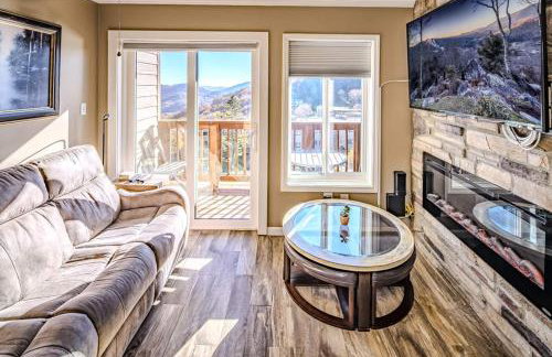 Ski-In Ski-Out Sugar Mountain Getaway with Views and Heated Pool, Hot Tub, Sauna, Gym, and EV - Foto 2