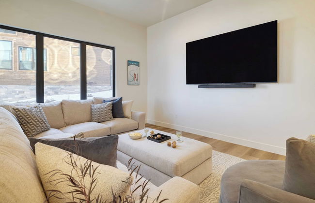 Mins to Deer Valley Lift Firepit, Game Room, Views, 5bdr Orion by Avantstay - Photo 13