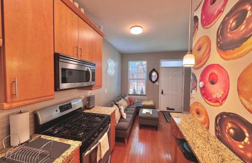 Modern-Chic Living in the Heart of Center City - Foto 3