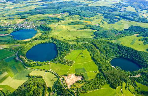 Cozy City Apartment Daun - Ferienwohnung - Photo 23