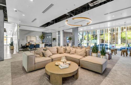 Centric 2BR In HEART of DTPHX Free Garage Parking - Foto 49