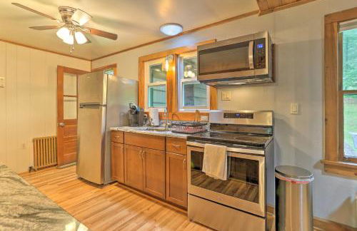 Steps to Lake Tafton Cottage with Fire Pit and Grill - Foto 10